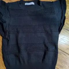 ZARA黒のフリルニット