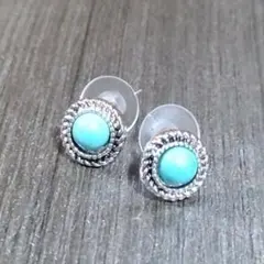 【匿名配送✨新品】ピアス　ターコイズ　インディアンジュエリー　シンプル　丸型のサムネイル