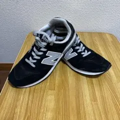 New Balance 996 黒/グレー スニーカー