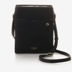 & chouette 痛バ クリアポケット付き縦型ショルダーバッグ ブラックのサムネイル