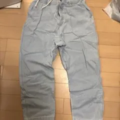 淡い水色 カジュアルパンツ ドローストリング付き　ワイドデニム