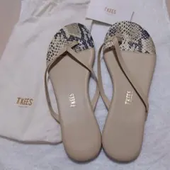 TKEES ヘビ柄ベージュサンダルのサムネイル