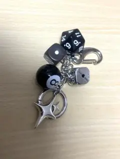 ダイス　8ボール キーホルダー アクセサリー カラビナのサムネイル