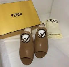 美品 定価13万 FENDI ミュールサンダル レディース 36 フェンディのサムネイル