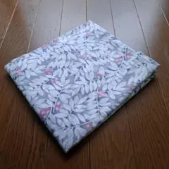 綿生地　柄　グレー　約 85cm x 約 200cm