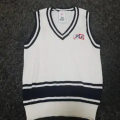 ジュンアンドロペ　ジュンロペ　ニットベスト　ゴルフシンプルコーデ