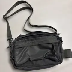 コールマン　くすみカーキ　ウォーカーポーチグリーン　ショルダーバッグ