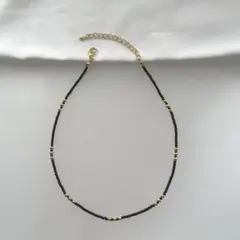 ビーズネックレス　チョーカー　ブラック×メタルボールゴールド　ハンドメイド