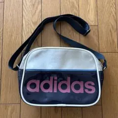 Item thumbnail for item 585ebb85-690f-4cae-8645-ea5574403770