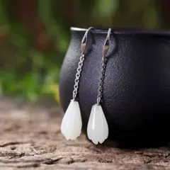 ホワイトドロップ型ピアス　シルバー、ゴールドご指定