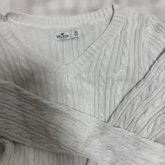 Hollister ホワイト Vネック ケーブルニット XS