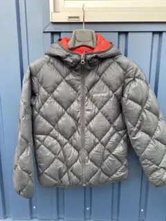 【mont-bell】リバーシブルジャンパー　ブラック×レッド　140サイズ
