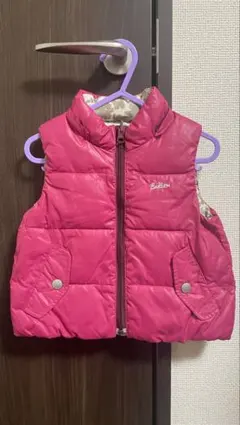 Bebe ピンク ベスト リバーシブル　ジッパー付き フード着脱可