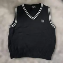 COMME CA ISM ブラック Vネックベスト 120A