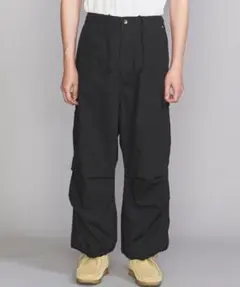 UNITED ARROWS 別注 ＜SEGMENT＞ カーゴパンツ 黒のサムネイル