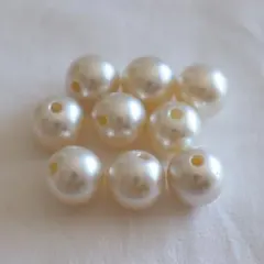 ⑪ パール調ビーズ 白(ホワイト) 約1.3cm 9個