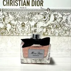 Miss Dior Essence ミス ディオール エッセンス（パルファン）