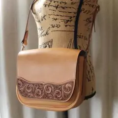 ショルダーバッグ 【カービング/プルアップブラウン】