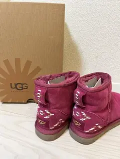〖新品だが経年劣化あり〗UGGムートンブーツ