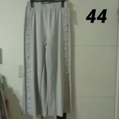 ⭐️完売⭐️【新品】スーパービューティーフリルデザインポンチ素材パンツ44