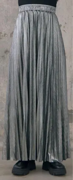 ESICA シルバー プリーツ ロングスカート
