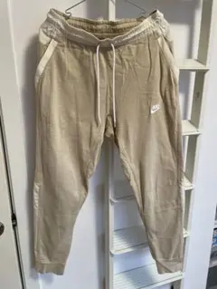 Nike ベージュ ジョガーパンツ