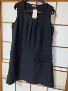新品タグ付きローズティアラ黒リボン付き袖無しワンピース42サイズ