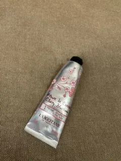 ロクシタン チェリーブロッサム ソフトハンドクリーム 30mL