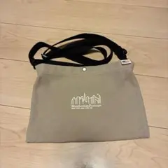 Item thumbnail for item fc27a687-ee54-47b9-b494-dc32ba946fca