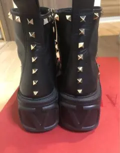 美品✨VALENTINO ムートンブーツ 黒