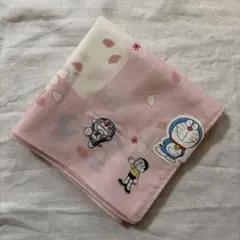 ドラえもん　大判ハンカチ　バンダナ　ランチクロス