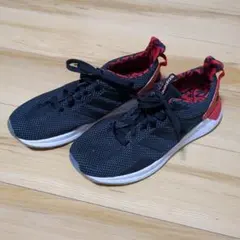 アディダス adidas ランニングシューズ QUESTARRIDE