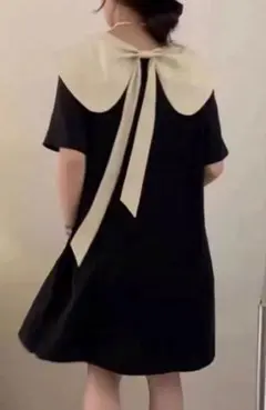 黒とアイボリーの大きな襟のミニワンピース