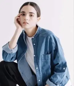 BLANC basque ブランバスク　パールボタン デニムシャツ　ブルー　38のサムネイル