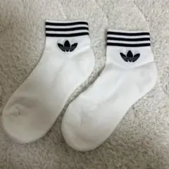 adidas ホワイト ストライプ ソックス