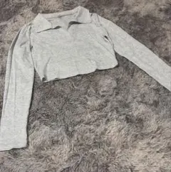グレー クロップド長袖ポロシャツ