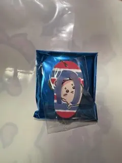 ちいかわ　シーサーのおみやげやさん　ビーチサンダルキーホルダー　古本屋さん　カニ