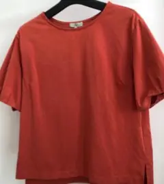 オレンジ スリーブ付き Tシャツ