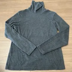 ユニクロ　ヒートテック　グレー タートルネック ニット