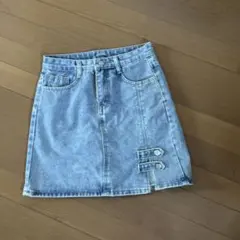 ライトブルー ミニスカート 前スリット付き