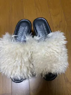 ファーサンダルのサムネイル