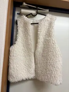 ホワイトファーベスト ノースリーブ