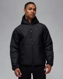 黒 ダウンジャケット