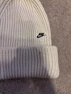 Nike アイボリー ニット帽