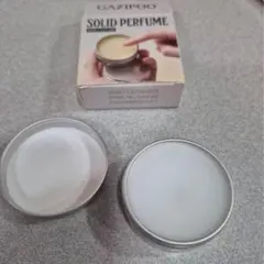 持ち運びに便利な固形香水