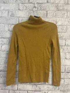 ニット　タートルネック　マスタードイエロー
