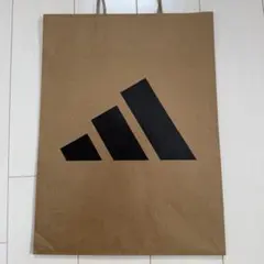 adidas ショップ袋　紙袋のサムネイル