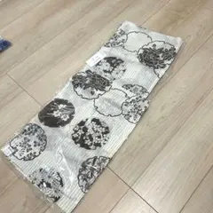 ブラウン　雪輪　ウタタネ　花柄 浴衣 白と茶色　オフホワイトの花雪輪のサムネイル