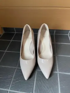 美品！ランダ　パンプス　クリーム色