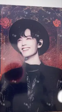 肖战 シャオジャン　大判30cmアクリルスタンド5点セット 2025年最新】シャオジャン アクスタの人気アイテム - メルカリ